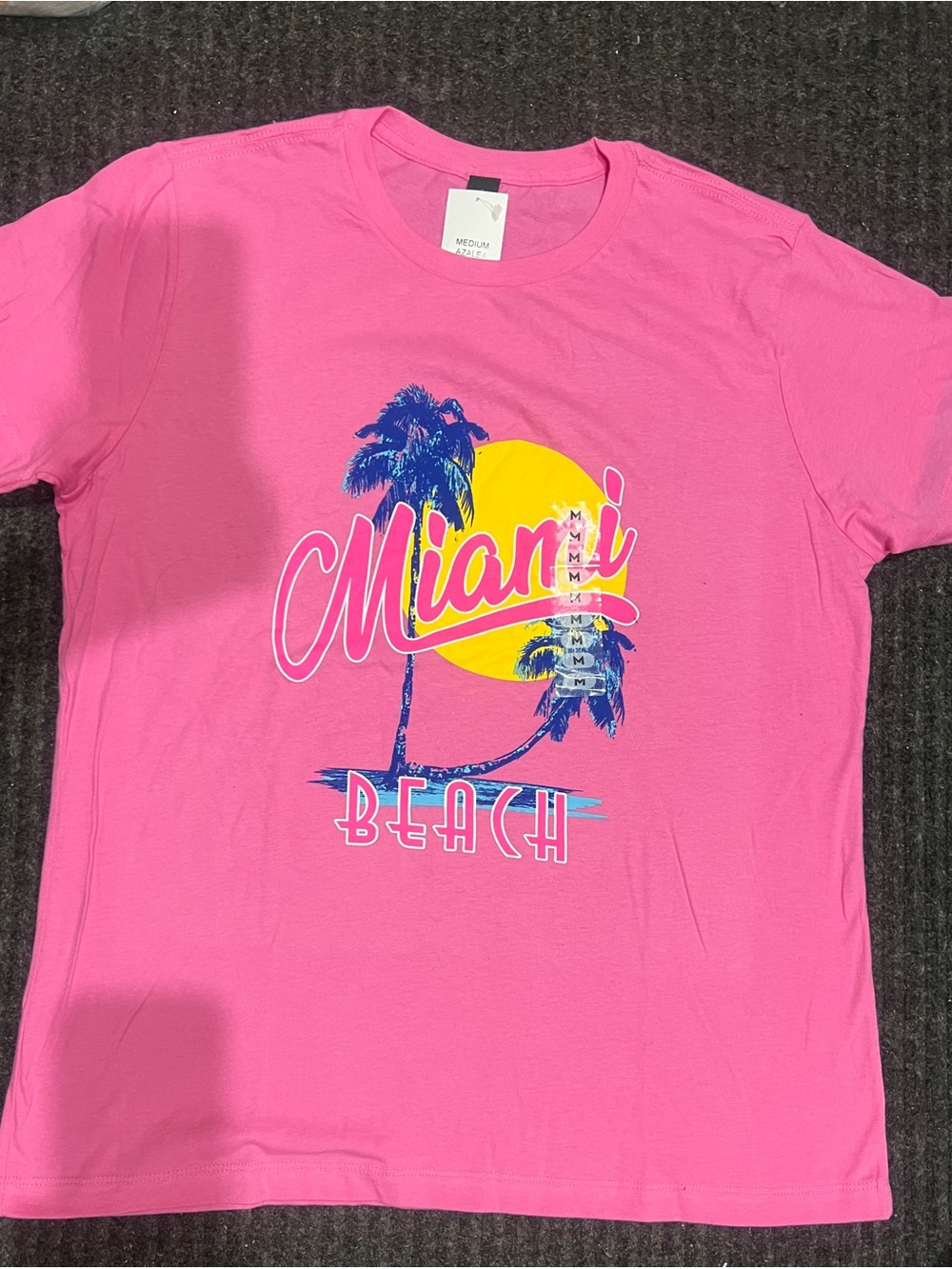 Point Miami Beach Womens Medium Graphic T Shirt Pink Palm Trees NWT Summer Tee